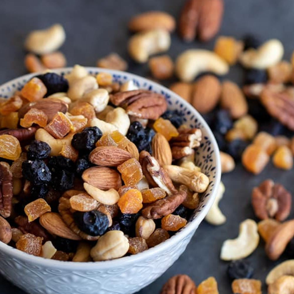Mixture of dried fruits